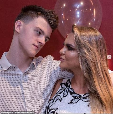 Son, 19, set up an Onlyfans account for his saucy mother